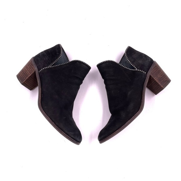 Lucky Brand Black Suede Leather Pincah 2 Studded Ankle Bootie Size 8 - Picture 4 of 9